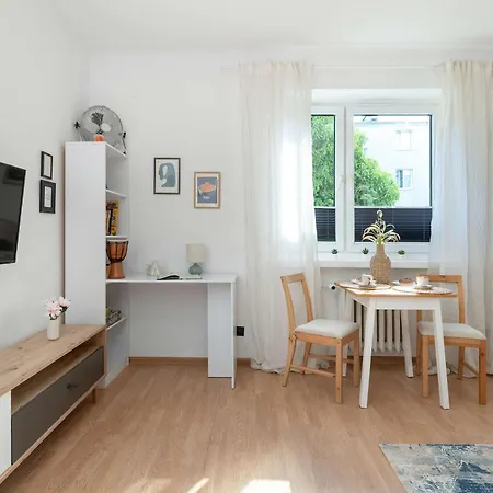 Comfortable Pet-friendly With A Desk By Renters Apartmán *