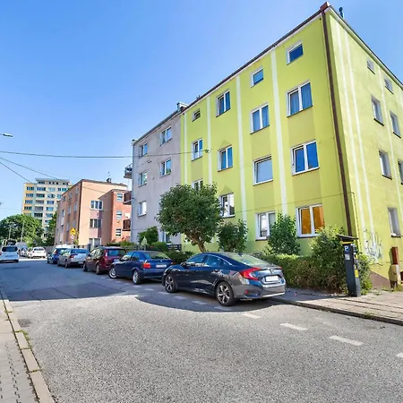 Appartement Comfortable Pet-friendly With A Desk By Renters Gdynia